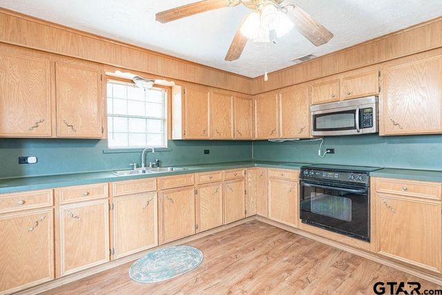 171 N Echo Ln, Rusk, TX 75785