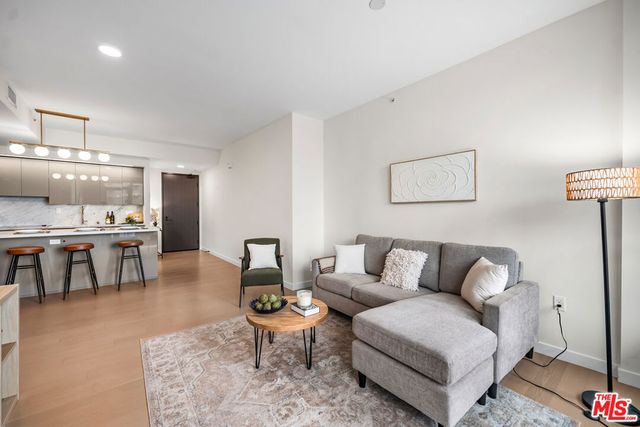 1050 S GRAND Avenue 1303, Los Angeles, CA 90015