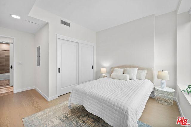 1050 S GRAND Avenue 1303, Los Angeles, CA 90015