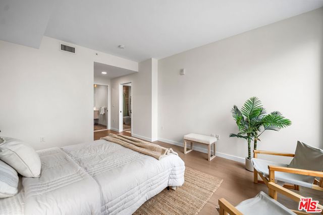1050 S GRAND Avenue 1303, Los Angeles, CA 90015