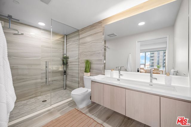 1050 S GRAND Avenue 1303, Los Angeles, CA 90015
