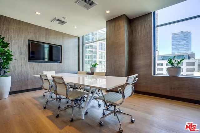 1050 S GRAND Avenue 1303, Los Angeles, CA 90015