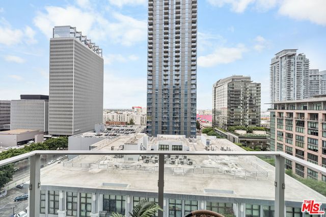 1050 S GRAND Avenue 1303, Los Angeles, CA 90015