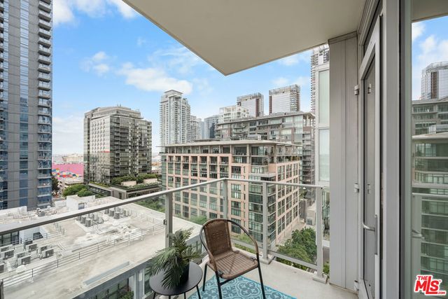 1050 S GRAND Avenue 1303, Los Angeles, CA 90015