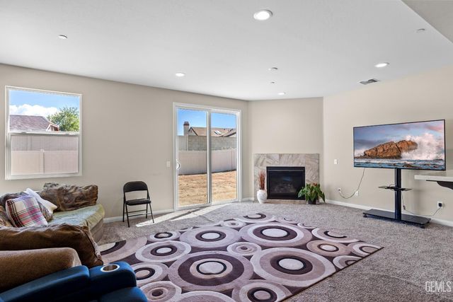 1309 Clasico Dr, Tehachapi, CA 93561