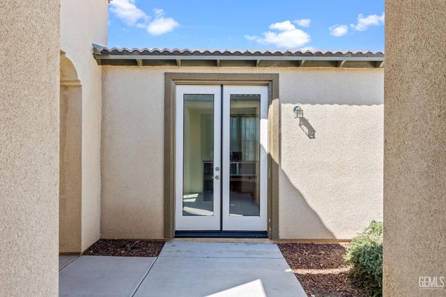 1309 Clasico Dr, Tehachapi, CA 93561