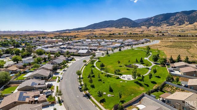 1309 Clasico Dr, Tehachapi, CA 93561