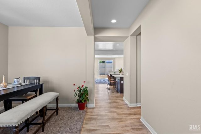 1309 Clasico Dr, Tehachapi, CA 93561