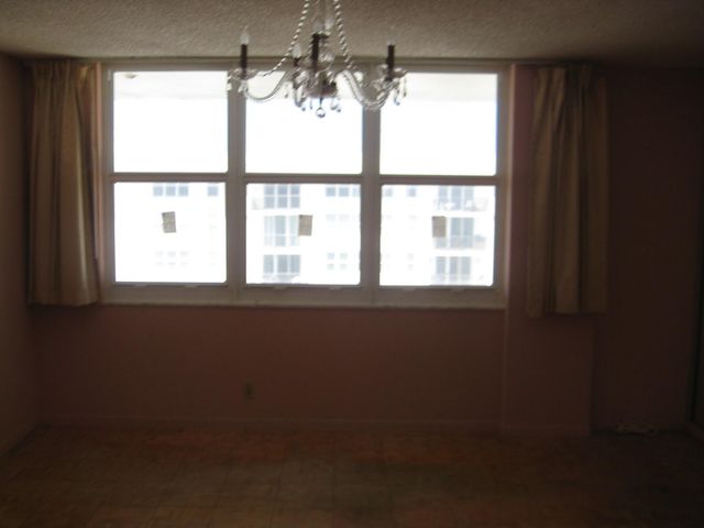 1147 Hillsboro Mile 1005, Hillsboro Beach, FL 33062