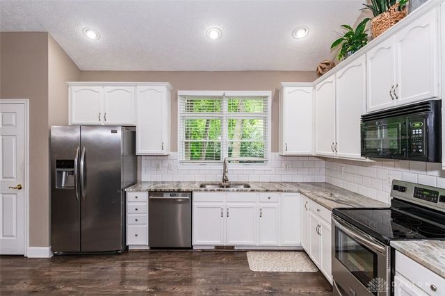 2060 Terrace Glen Court, Beavercreek, OH 45431