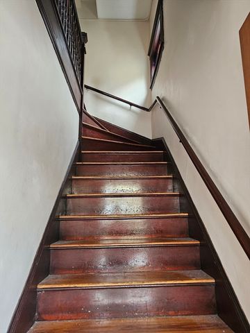 183 Rindge St 2, Cambridge, MA 02140