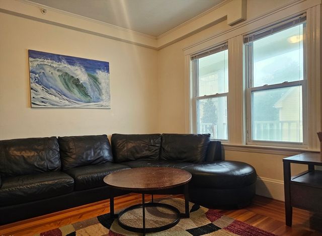 183 Rindge St 2, Cambridge, MA 02140