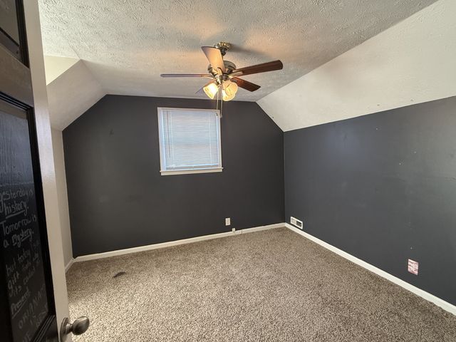 1033 Foxmoor Dr, Clarksville, TN 37042