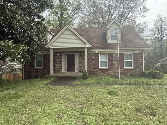 1033 Foxmoor Dr, Clarksville, TN 37042