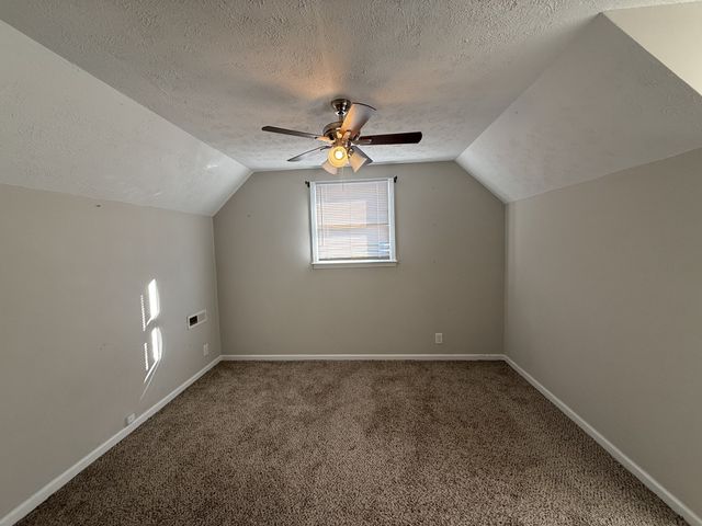 1033 Foxmoor Dr, Clarksville, TN 37042