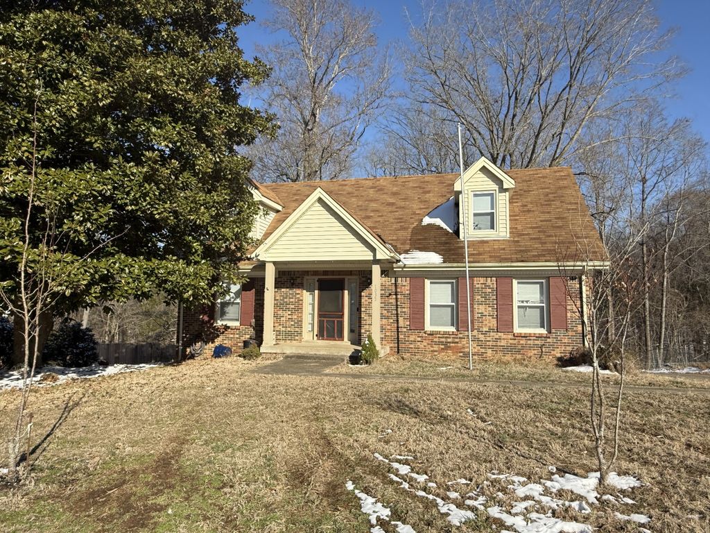 1033 Foxmoor Dr, Clarksville, TN 37042