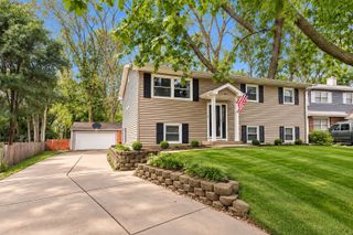1011 Washington Avenue, Wauconda, IL 60084