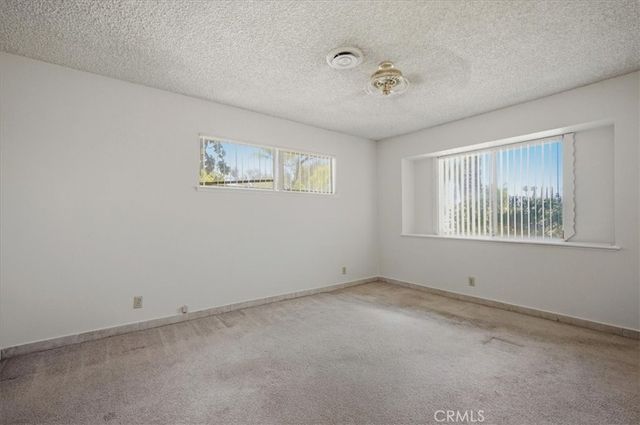 26124 New Chicago, Hemet, CA 92544