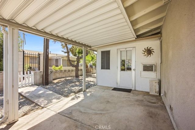 26124 New Chicago, Hemet, CA 92544