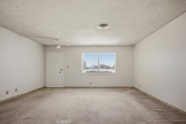 26124 New Chicago, Hemet, CA 92544