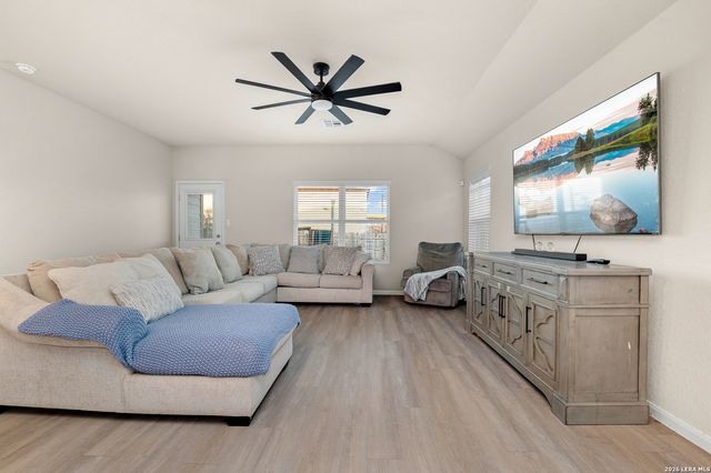 15107 Stagehand, San Antonio, TX 78245