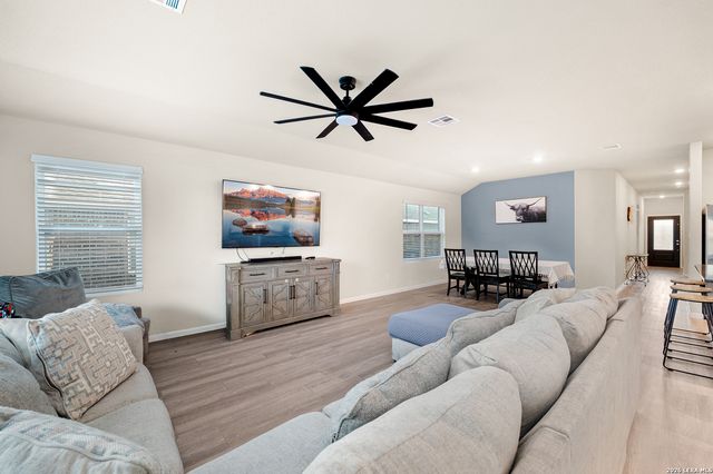 15107 Stagehand, San Antonio, TX 78245