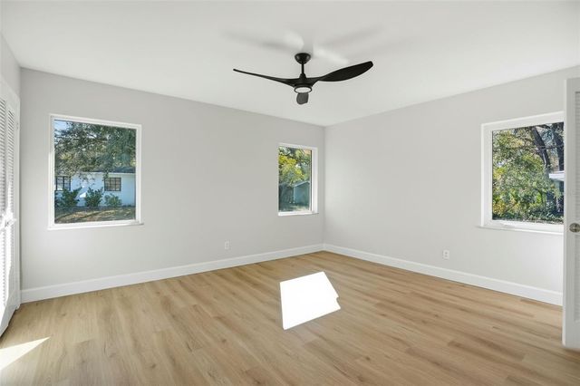 2812 N MUNRO STREET, Tampa, FL 33602