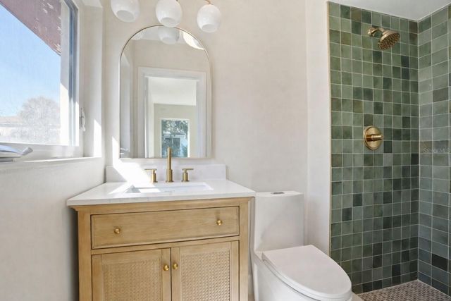 2812 N MUNRO STREET, Tampa, FL 33602