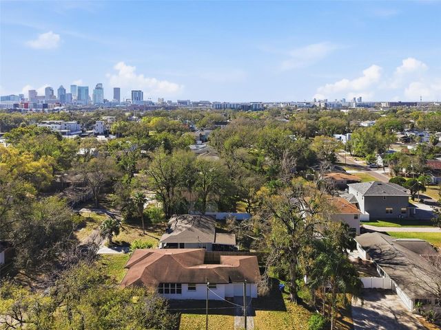 2812 N MUNRO STREET, Tampa, FL 33602