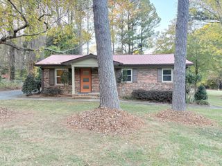 8803 Rollingwood Road, Chapel Hill, NC 27516
