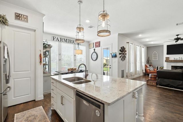 104 Maudy Lane, Springtown, TX 76082