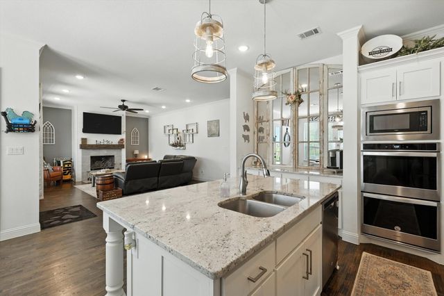 104 Maudy Lane, Springtown, TX 76082