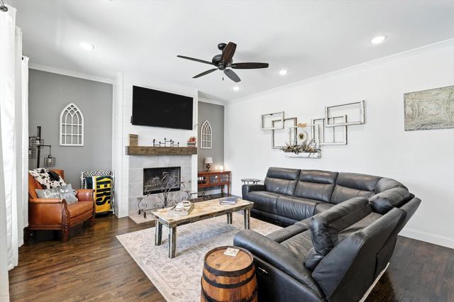 104 Maudy Lane, Springtown, TX 76082