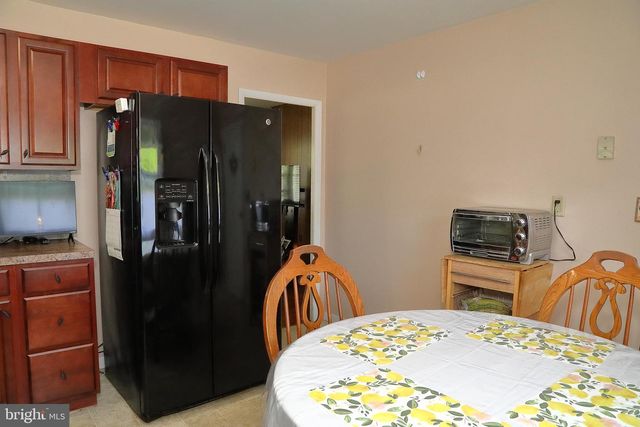68 PILGRIM DR, Lancaster, PA 17603