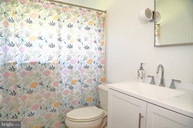 68 PILGRIM DR, Lancaster, PA 17603