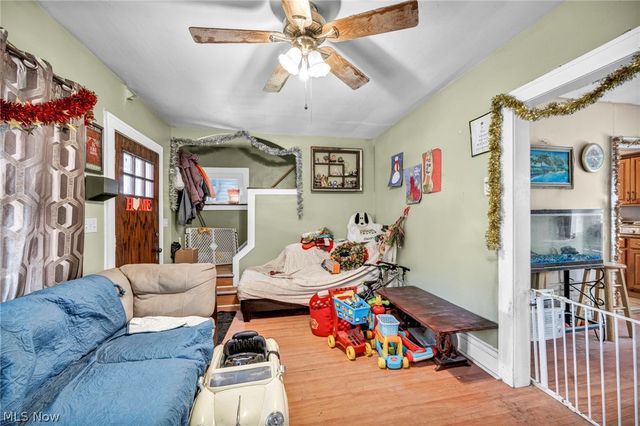 3056 W 104th Street, Cleveland, OH 44111