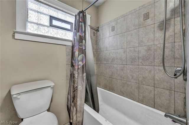 3056 W 104th Street, Cleveland, OH 44111