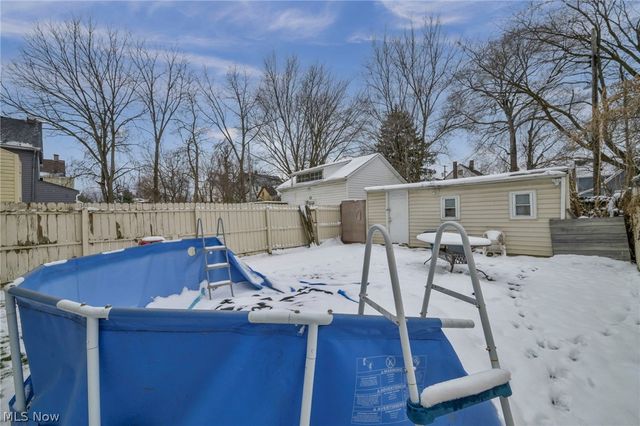 3056 W 104th Street, Cleveland, OH 44111