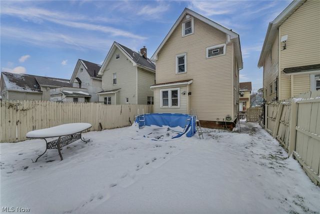 3056 W 104th Street, Cleveland, OH 44111