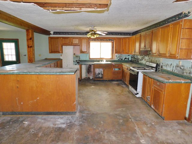 2200 Croley Bend Road, Williamsburg, KY 40769