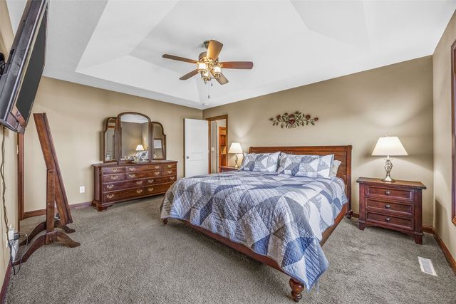260 Battle Creek Drive, Marion, IA 52302