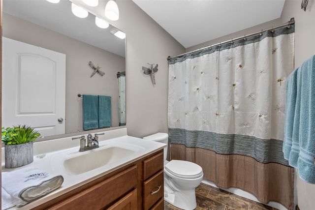 260 Battle Creek Drive, Marion, IA 52302