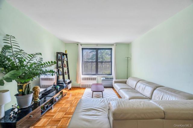 224-24 Union Turnpike 1P, Bayside, NY 11364