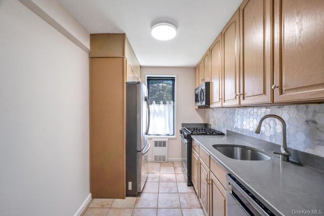 224-24 Union Turnpike 1P, Bayside, NY 11364