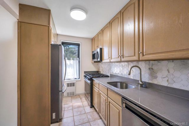 224-24 Union Turnpike 1P, Bayside, NY 11364