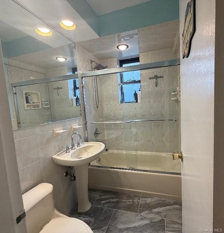 224-24 Union Turnpike 1P, Bayside, NY 11364