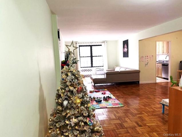 224-24 Union Turnpike 1P, Bayside, NY 11364