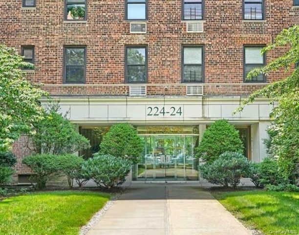 224-24 Union Turnpike 1P, Bayside, NY 11364