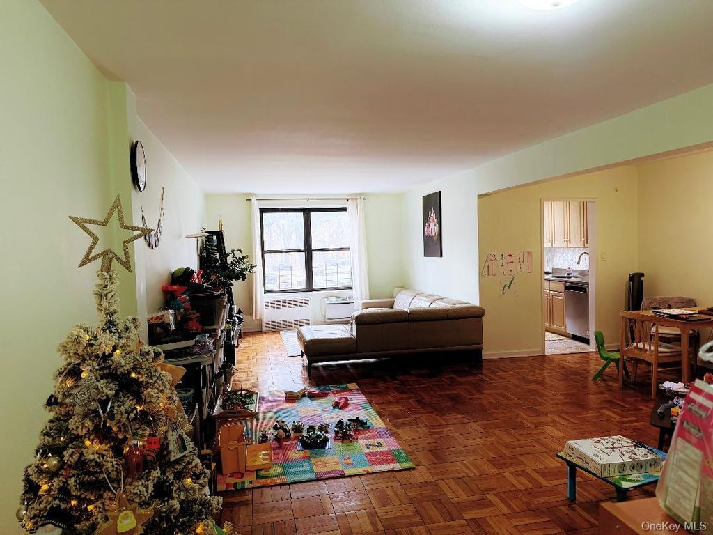 224-24 Union Turnpike 1P, Bayside, NY 11364