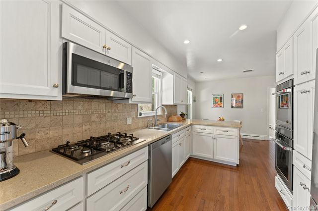 206 Palisade Avenue, Dobbs Ferry, NY 10522